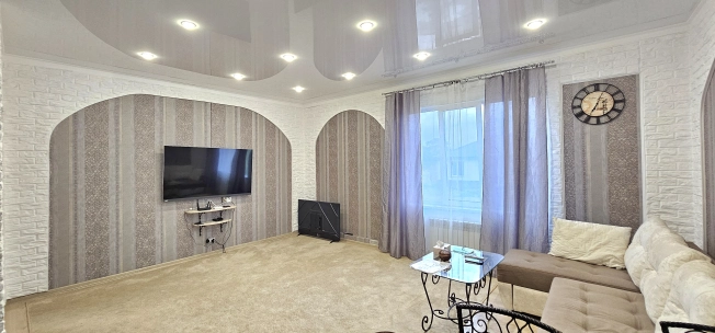 Купить дом в Южно-Сахалинске. Вариант № 2688344, 14, площадь -  квм, цена 10500000 рублей