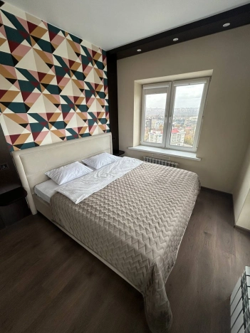 Купить квартиру на вторичке в Иркутске. Вариант № 7562238, 9, площадь -  квм, цена 9800000 рублей