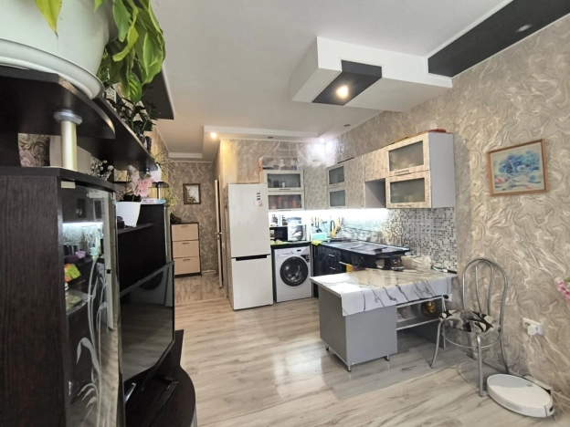 Купить однокомнатную квартиру в Новороссийске. Вариант № 8917204, 2, площадь -  квм, цена 5850000 рублей