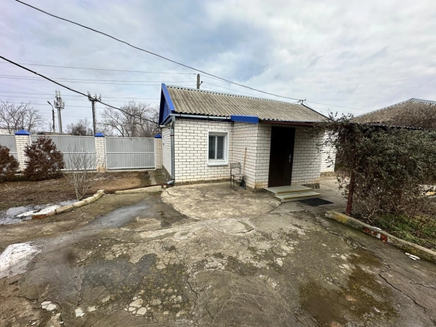 Купить дом в районе Юго-Западный в Элисте. Вариант № 28702, 2, площадь -  квм, цена 9500000 рублей