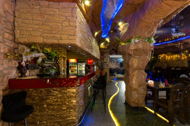 Купить коммерческую недвижимость в Тобольске. Вариант № 4512, 32, площадь -  квм, цена 50000000 рублей