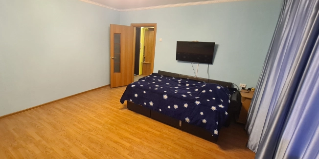 Снять квартиру в Тобольске. Вариант № 9276466, 4, площадь -  квм, цена 40000 рублей