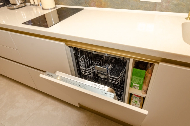 Купить однокомнатную квартиру в ЦАО в Новосибирске. Вариант № 8152765, 39, площадь -  квм, цена 13500000 рублей