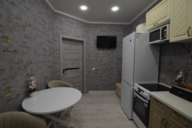 Купить двухкомнатную квартиру в Краснодаре. Вариант № 8854140, 19, площадь -  квм, цена 4300000 рублей