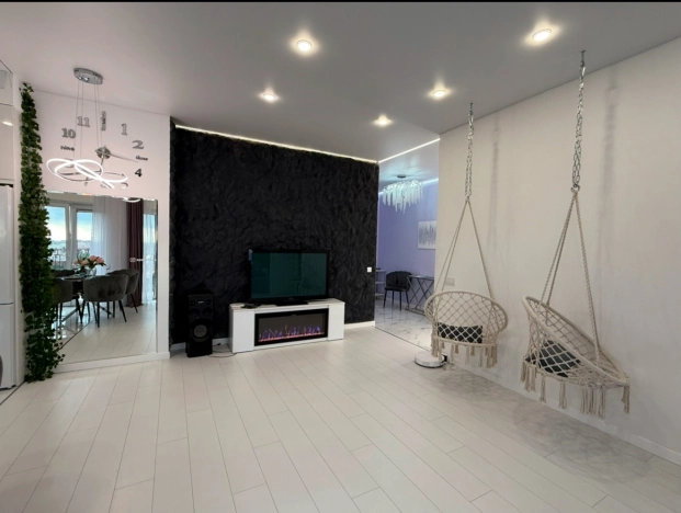 Купить двухкомнатную квартиру в Калининграде. Вариант № 8944891, 14, площадь -  квм, цена 24500000 рублей