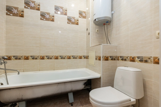 Купить однокомнатную квартиру в Амурской области. Вариант № 8445846, 5, площадь -  квм, цена 5700000 рублей