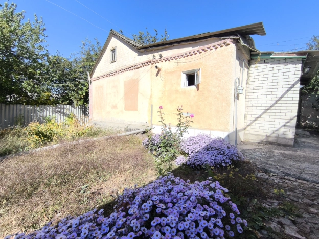 Купить дом на улице Везельская в Белгороде. Вариант № 6768580, 32, площадь -  квм, цена 5700000 рублей