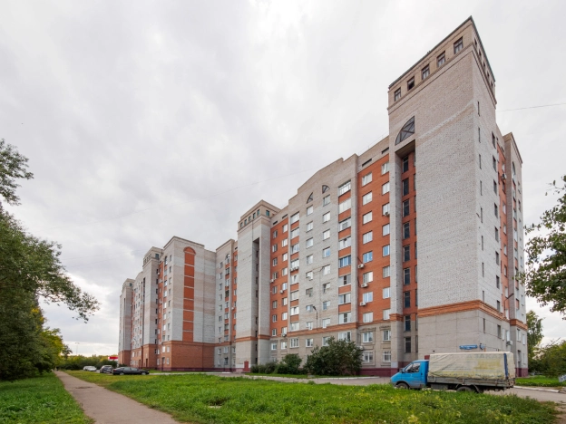 Купить трехкомнатную квартиру в Омске. Вариант № 3994028, 32, площадь -  квм, цена 6900000 рублей