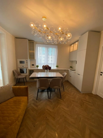 Купить квартиру в Тобольске. Вариант № 6776850, 7, площадь -  квм, цена 9500000 рублей