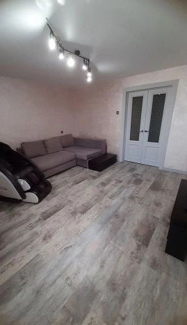 Купить трехкомнатную квартиру на улице Жилмассив в Новосибирской области. Вариант № 9561293, 21, площадь -  квм, цена 10400000 рублей