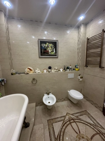 Купить двухкомнатную квартиру в районе Василеостровский в Санкт-Петербурге. Вариант № 3434997, 15, площадь -  квм, цена 50000000 рублей