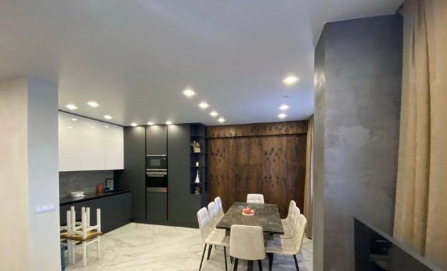 Купить квартиру на улице Галущака в Новосибирске. Вариант № 10755134, 8, площадь -  квм, цена 9690000 рублей