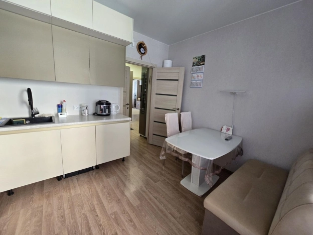 Купить двухкомнатную квартиру в Ленинградской области. Вариант № 56033, 2, площадь -  квм, цена 11150000 рублей