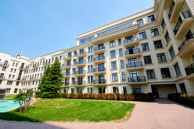 Купить трехкомнатную квартиру на улице Жилмассив в Новосибирской области. Вариант № 8926776, 38, площадь -  квм, цена 16500000 рублей