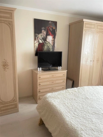 Купить трехкомнатную квартиру в Кузнецке. Вариант № 24672, 9, площадь -  квм, цена 7100000 рублей