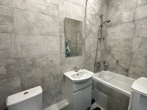 Купить двухкомнатную квартиру на улице имени Калинина в Краснодаре. Вариант № 13408, 12, площадь -  квм, цена 7150000 рублей