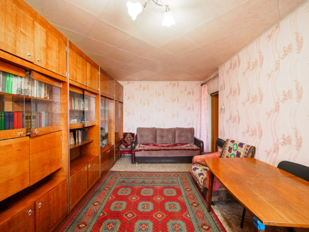 Купить двухкомнатную квартиру в Омске. Вариант № 8215695, 10, площадь -  квм, цена 6000000 рублей