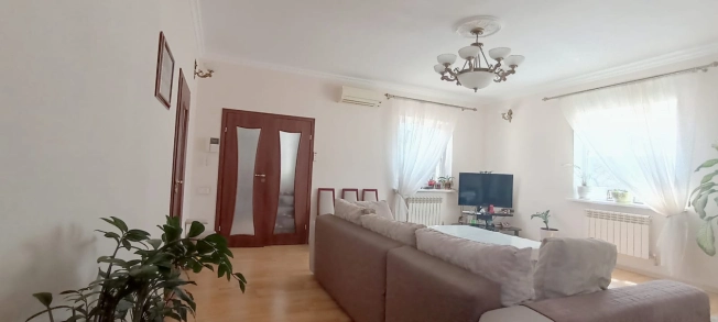 Купить дом в Симферополе. Вариант № 545036, 3, площадь - квм, цена 25500000.0000 рублей