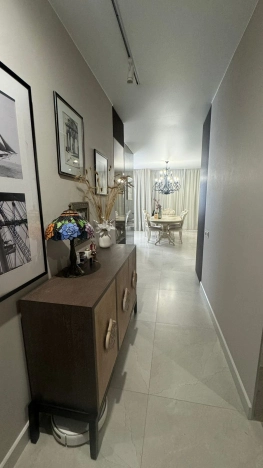 Купить трехкомнатную квартиру на улице Красный проспект в Новосибирске. Вариант № 2073470, 6, площадь -  квм, цена 18500000 рублей