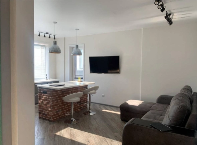 Купить однокомнатную квартиру в районе Советский в Новосибирске. Вариант № 6966598, 4, площадь -  квм, цена 7140000 рублей