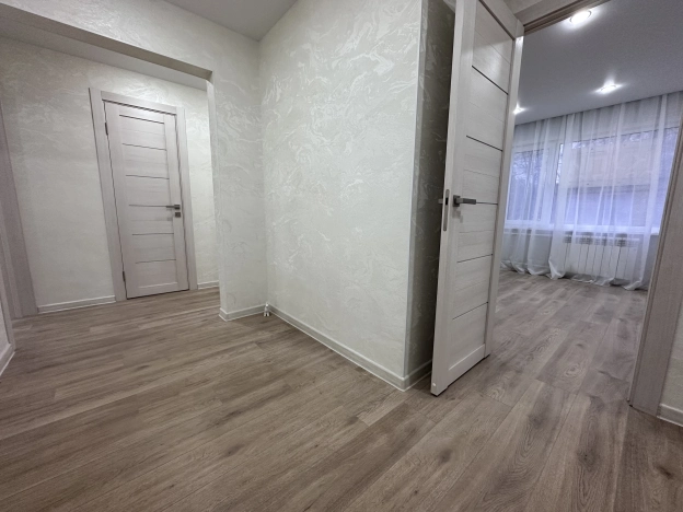 Купить трехкомнатную квартиру на вторичке в Микрорайоне Город Спутник, село Засечное в Пензенской области. Вариант № 9907910, 12, площадь - квм, цена 5090000 рублей