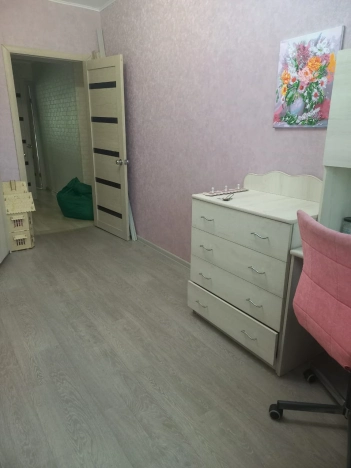 Купить трехкомнатную квартиру в Амурской области. Вариант № 9915135, 6, площадь -  квм, цена 4000000 рублей