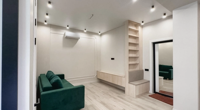 Купить однокомнатную квартиру в Омске. Вариант № 7993905, 6, площадь -  квм, цена 7700000 рублей