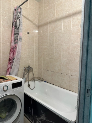 Купить однокомнатную квартиру в Волгограде. Вариант № 8806580, 16, площадь -  квм, цена 6300000 рублей