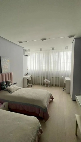 Купить трехкомнатную квартиру в районе Кировский в Ростове-на-Дону. Вариант № 36413, 29, площадь -  квм, цена 32999999 рублей