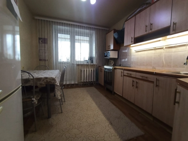 . Вариант № 4564, 13, площадь - 66.8 квм, цена 10000000 рублей