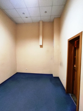 Снять коммерческую недвижимость в Омске. Вариант № 7694797, 12, площадь -  квм, цена 200000 рублей