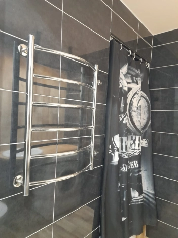 Купить двухкомнатную квартиру на улице Александра Радищева в Бийске. Вариант № 9246126, 6, площадь -  квм, цена 4500000 рублей