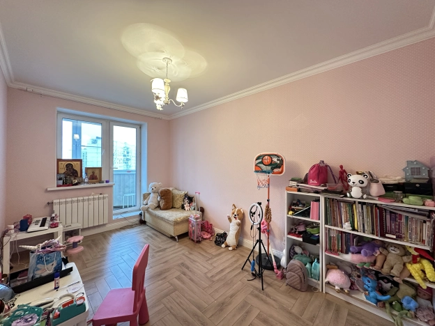 Купить многокомнатную квартиру в районе Филёвский Парк в Москве. Вариант № 240675, 6, площадь -  квм, цена 26000000 рублей