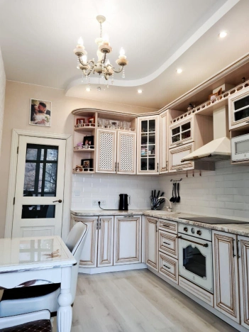 Купить двухкомнатную квартиру в Приморском крае. Вариант № 5486718, 5, площадь -  квм, цена 12900000 рублей