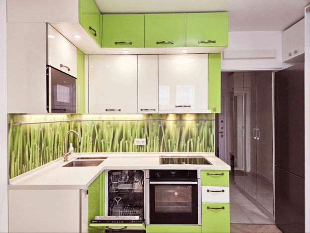 Купить квартиру в Москве. Вариант № 8328580, 4, площадь -  квм, цена 9999990 рублей