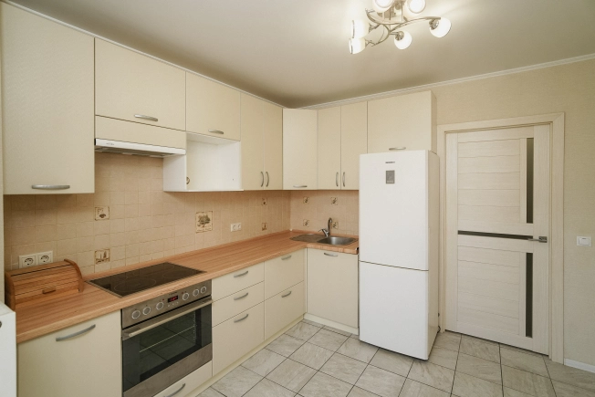 Купить трехкомнатную квартиру на улице бульвар Архитекторов в Омске. Вариант № 56298, 3, площадь -  квм, цена 9600000 рублей