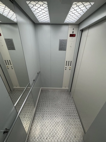 Снять квартиру у метро Чкаловская в Санкт-Петербурге. Вариант № 10487486, 18, площадь - квм, цена 40000 рублей