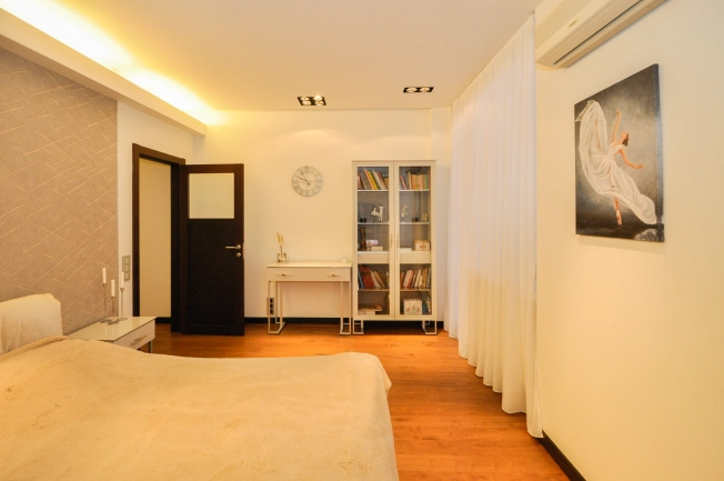 Купить трехкомнатную квартиру на вторичке на улице Костычева в Новосибирске. Вариант № 22154, 20, площадь -  квм, цена 14500000 рублей