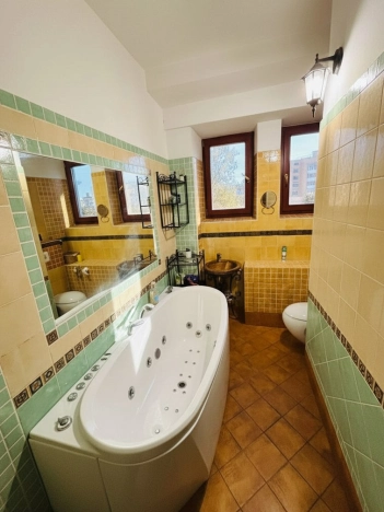 Купить квартиру в Москве. Вариант № 10097414, 8, площадь - квм, цена 30000000 рублей