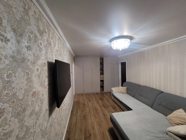 Купить трехкомнатную квартиру в Калининграде. Вариант № 6717198, 10, площадь -  квм, цена 6550000 рублей