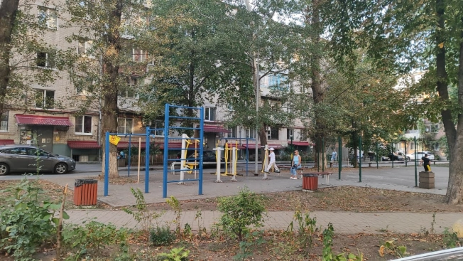 Купить трехкомнатную квартиру в Ростовской области. Вариант № 3651933, 12, площадь -  квм, цена 5500000 рублей