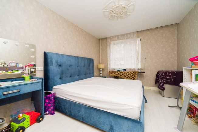 Купить трехкомнатную квартиру в Рязанской области. Вариант № 9816297, 6, площадь -  квм, цена 15500000 рублей