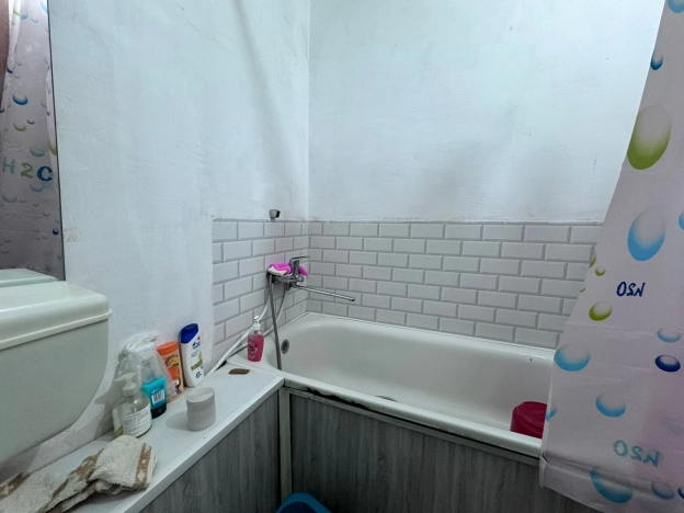 Снять квартиру в Керчи. Вариант № 8866111, 4, площадь -  квм, цена 15000 рублей