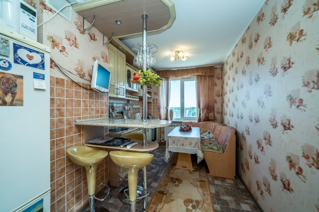 Купить двухкомнатную квартиру на улице Ставропольская в Краснодаре. Вариант № 2630268, 1, площадь -  квм, цена 7700000 рублей