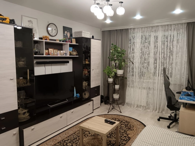 Купить трехкомнатную квартиру на улице Жилмассив в Новосибирской области. Вариант № 9304453, 2, площадь -  квм, цена 5359000 рублей