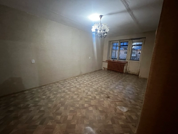 Купить трехкомнатную квартиру на улице 40 лет Победы в Нижегородской области. Вариант № 8841521, 5, площадь -  квм, цена 1080000 рублей