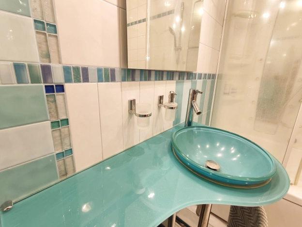 Купить четырехкомнатную квартиру в Йошкар-Оле. Вариант № 6620961, 24, площадь -  квм, цена 20000000 рублей