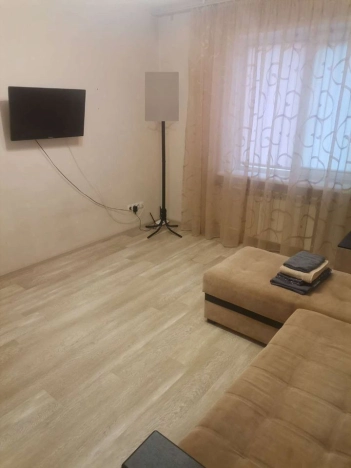 Снять квартиру у метро Площадь Маркса в Новосибирске. Вариант № 9265908, 5, площадь -  квм, цена 37000 рублей