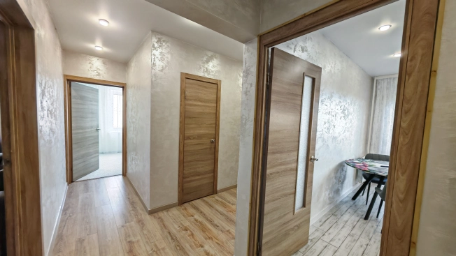 Купить трехкомнатную квартиру в Воронеже. Вариант № 5922181, 3, площадь -  квм, цена 7800000 рублей