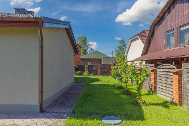 Купить дом на улице Средний переулок в Калининграде. Вариант № 44554, 44, площадь -  квм, цена 19999000 рублей